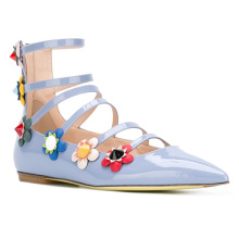 Nuevo producto decorativo hebilla correa de flores señoras de moda hermosas sandalias planas